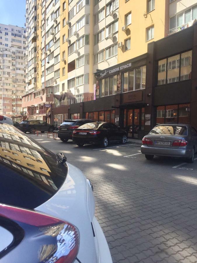 Квартира В Жилом Комплексе Левитана,Массив Радужный Odessa Luaran gambar